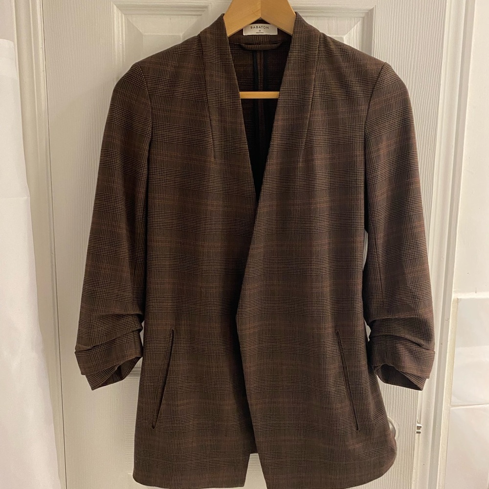 Aritzia Babaton power blazer